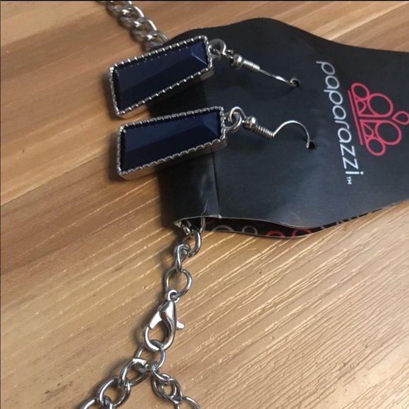 Paparazzi blue statement necklace set - Picture 2 of 3